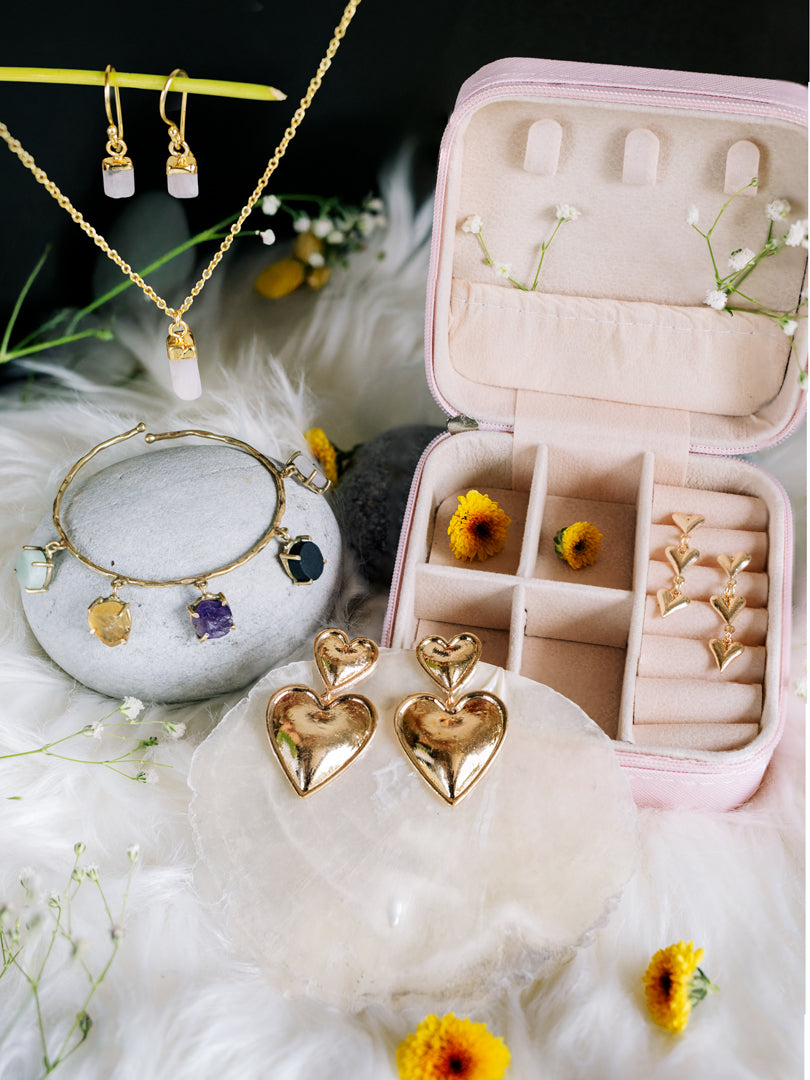 Soft Girl 5 Jewel Crystal Hamper ( 1 Necklace, 1 Bracelet, 3 Earring)
