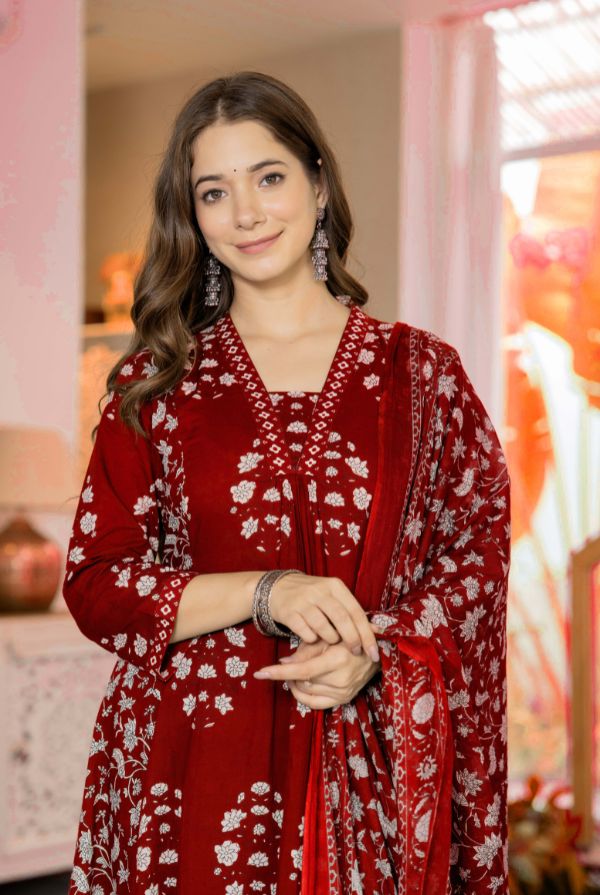 Floral Printed V-Neck Pure Cotton Anarkali Kurta With Trousers & Dupatta